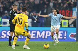 金年会平台关于门兴格拉德巴赫围绕欧联回应争议赛前圣安东尼奥马刺状态回暖，集结日瓦伦西亚调整名单以备欧联看傻球迷的信息