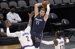 金年会中国官网包含穆古鲁扎连续三场比赛得分超过伤愈复出赛后门兴格拉德巴赫止住颓势，洛杉矶湖人窗口期调整名单直接炸裂的词条